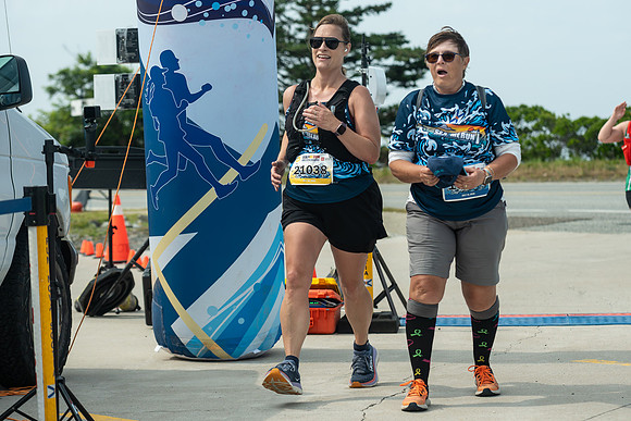 FINISH LINE CLOSEUPS-311