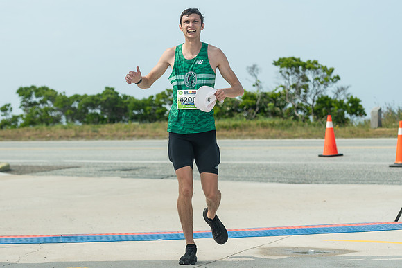 FINISH LINE CLOSEUPS-317