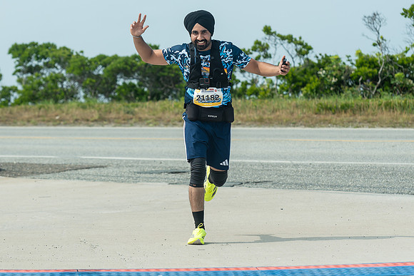 FINISH LINE CLOSEUPS-321