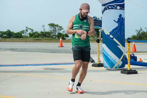 FINISH LINE CLOSEUPS-324