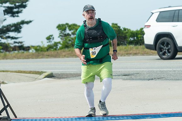 FINISH LINE CLOSEUPS-333