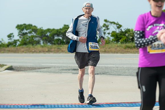 FINISH LINE CLOSEUPS-335