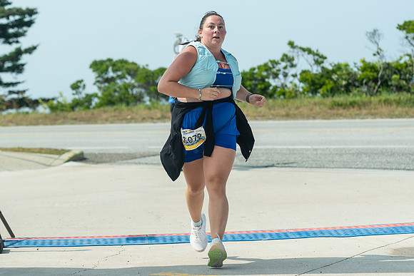 FINISH LINE CLOSEUPS-341