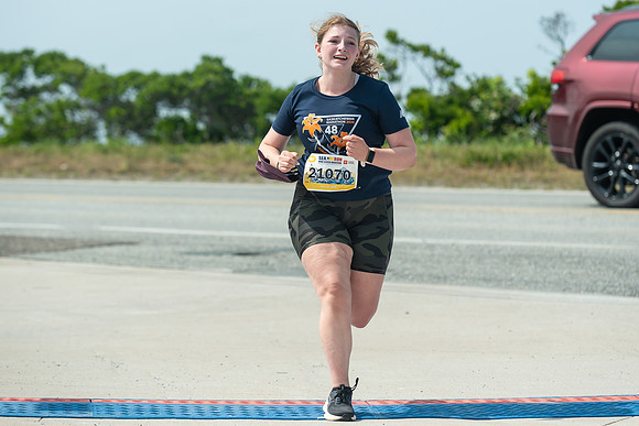 FINISH LINE CLOSEUPS-354