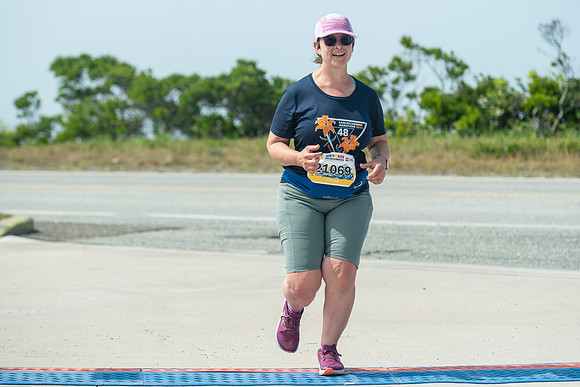 FINISH LINE CLOSEUPS-355
