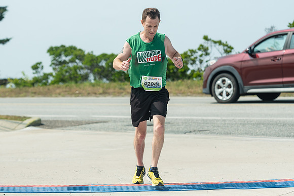 FINISH LINE CLOSEUPS-359