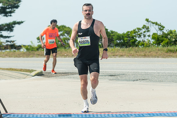 FINISH LINE CLOSEUPS-362