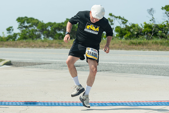 FINISH LINE CLOSEUPS-366