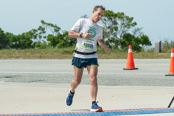 FINISH LINE CLOSEUPS-370