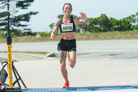 FINISH LINE CLOSEUPS-371