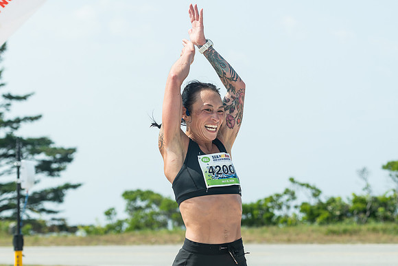 FINISH LINE CLOSEUPS-372