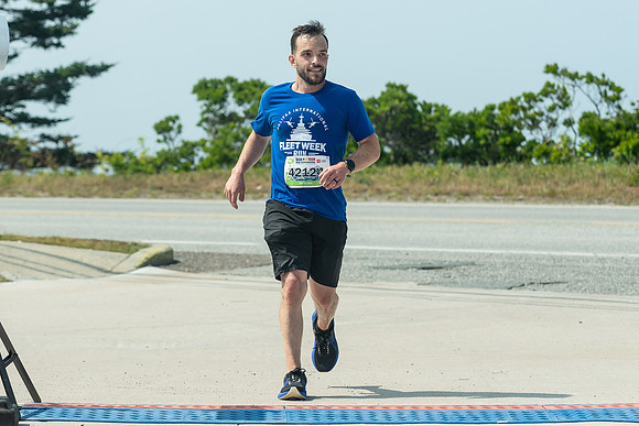 FINISH LINE CLOSEUPS-373