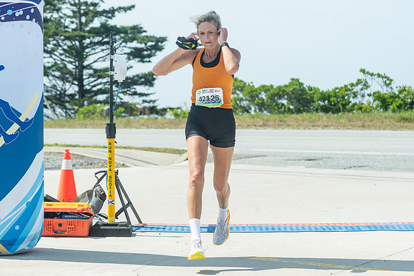 FINISH LINE CLOSEUPS-379