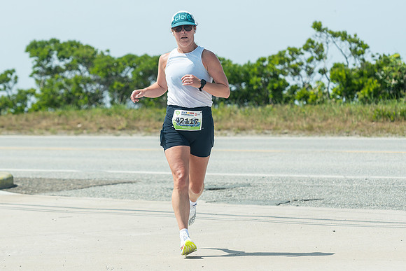 FINISH LINE CLOSEUPS-384