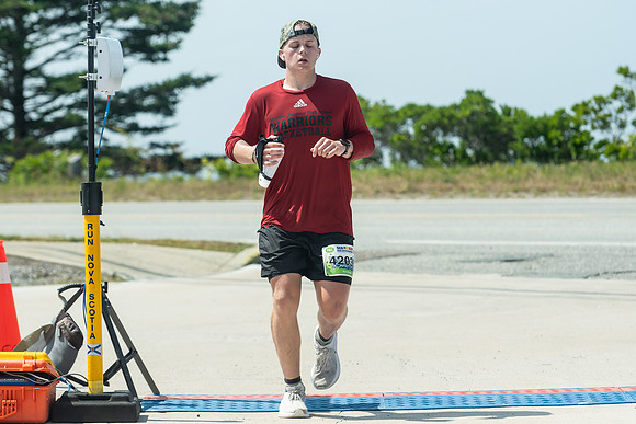 FINISH LINE CLOSEUPS-387
