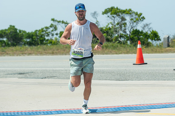 FINISH LINE CLOSEUPS-391