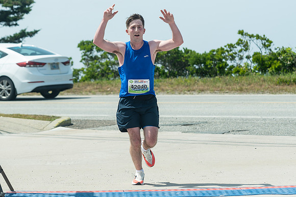 FINISH LINE CLOSEUPS-395