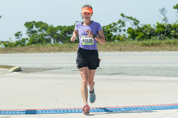 FINISH LINE CLOSEUPS-383
