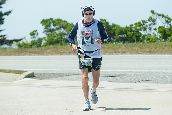 FINISH LINE CLOSEUPS-402