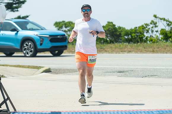 FINISH LINE CLOSEUPS-404