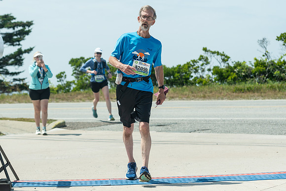 FINISH LINE CLOSEUPS-413