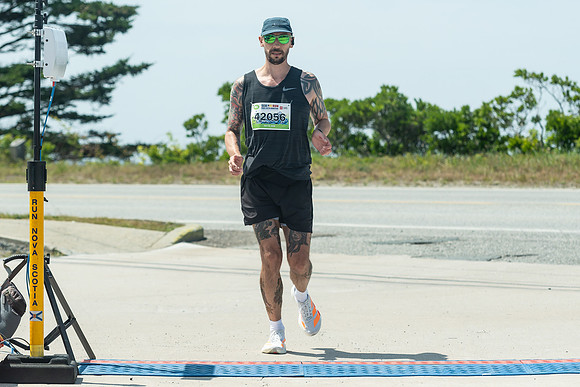 FINISH LINE CLOSEUPS-412