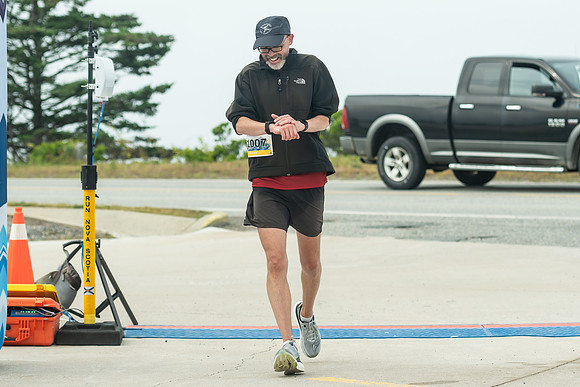 FINISH LINE CLOSEUPS-183