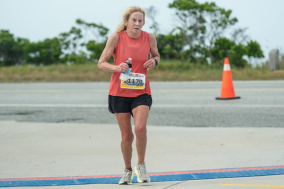 FINISH LINE CLOSEUPS-260
