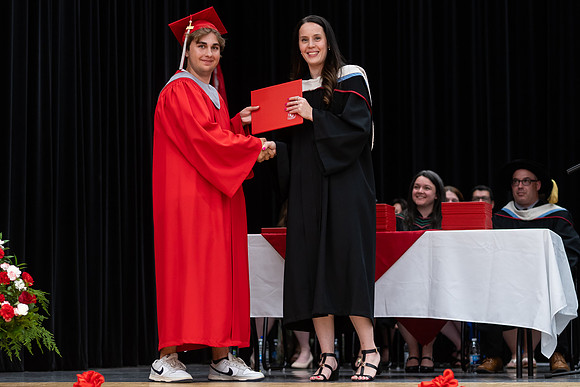 Grad25-124