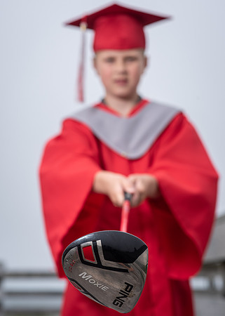 Nixon Grad-18