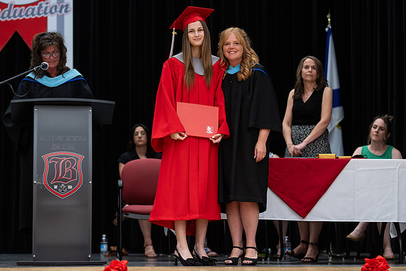 Grad25-196