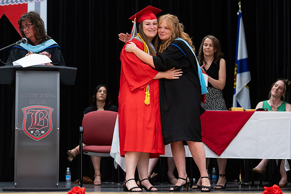 Grad25-82